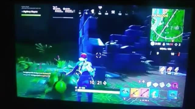 Fortnite: Battle Royale - Newwbie! But Here's One Of My Clips (follow my ig- @highkeyslayzzz if u wanna see more) video cover image 1