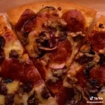 How pizza comical are made