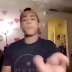 🎶