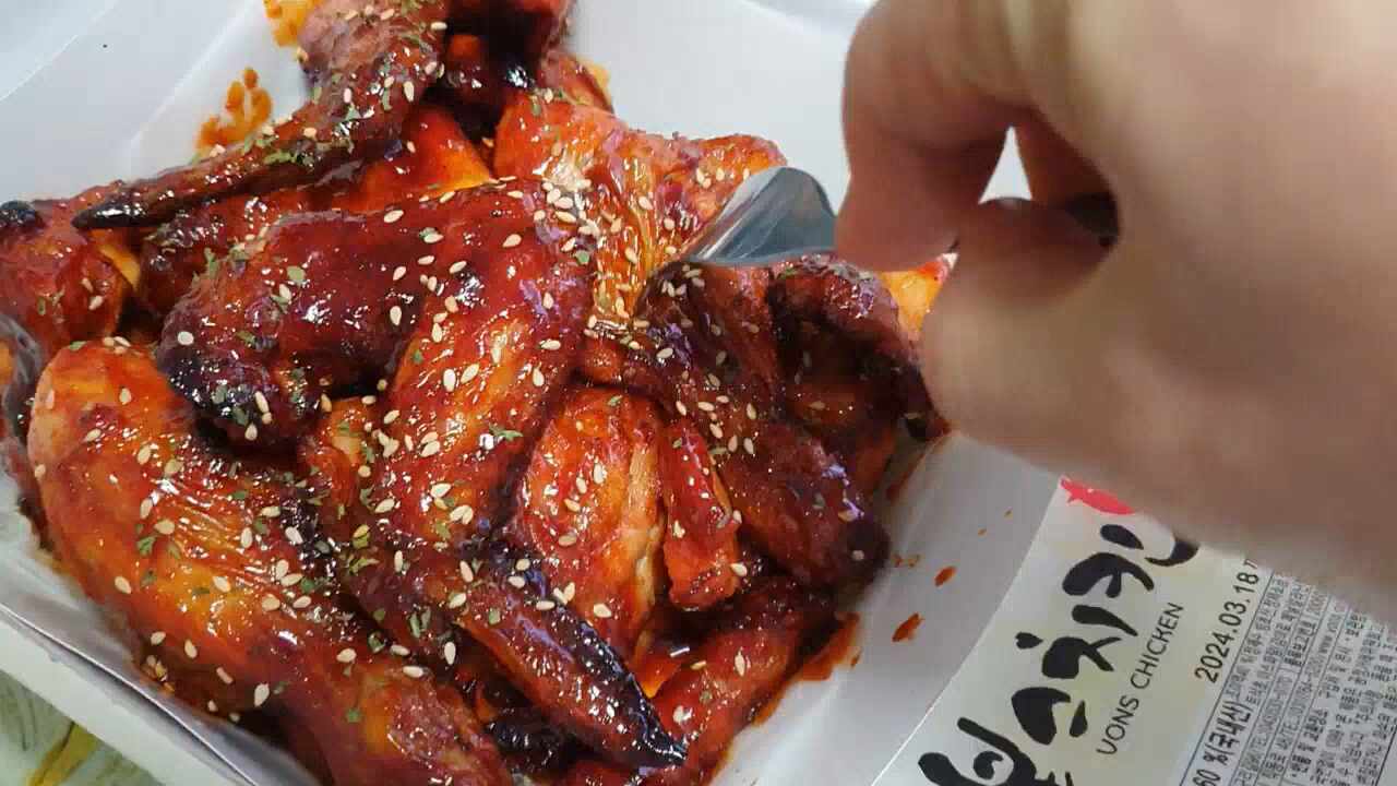 본스치킨 속초교동점 8