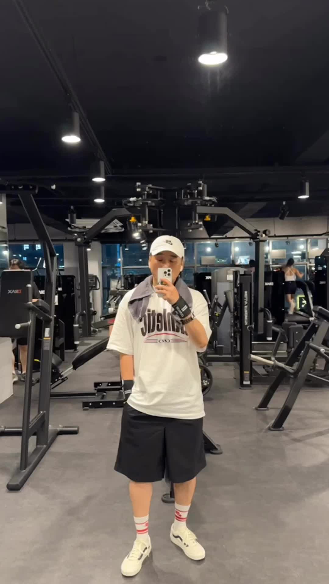 @streggae___ (@streggae) 님의 게시물 | KREAM