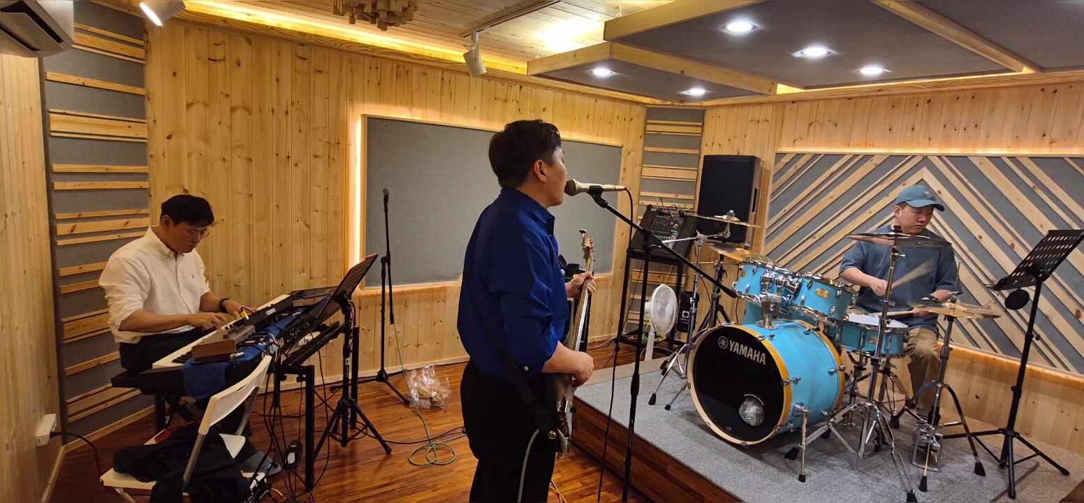 2번째 스튜디오 사진