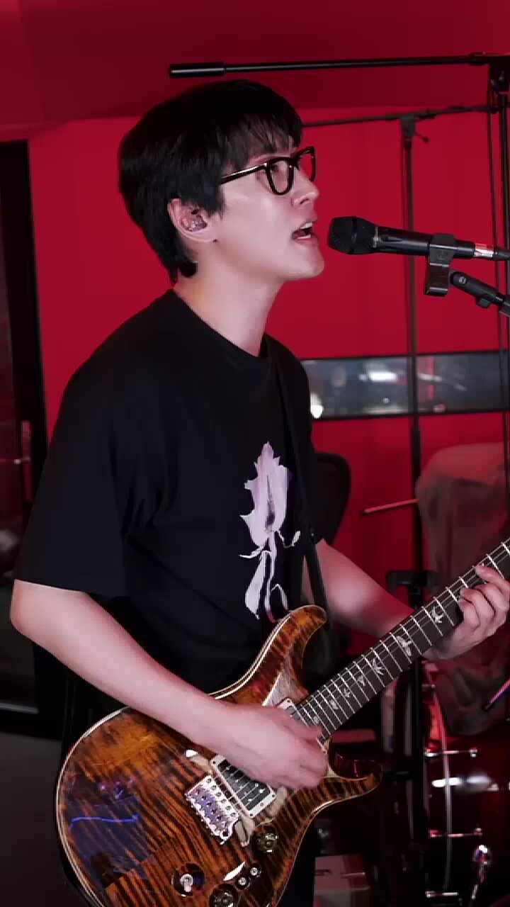 자기노래 까먹은 가수