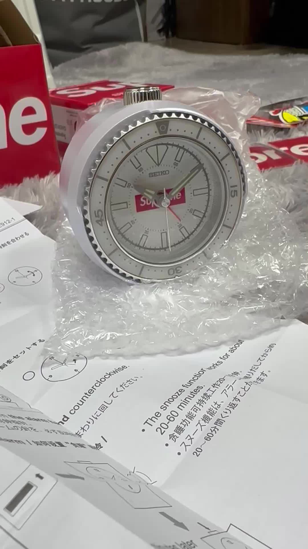 快適グッズ・旅行小物 Supreme x Seiko Mai Alarm Clock \"White\" Supreme Seiko Mai Alarm Clock (SS25) - $68