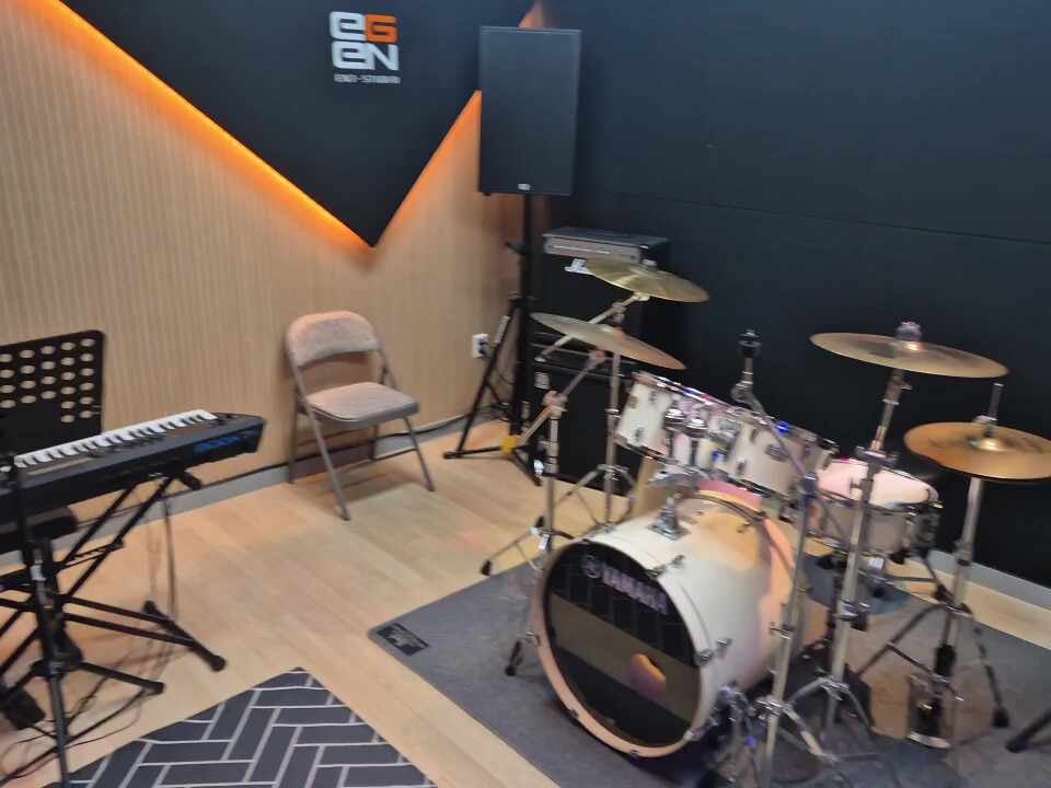 4번째 스튜디오 사진