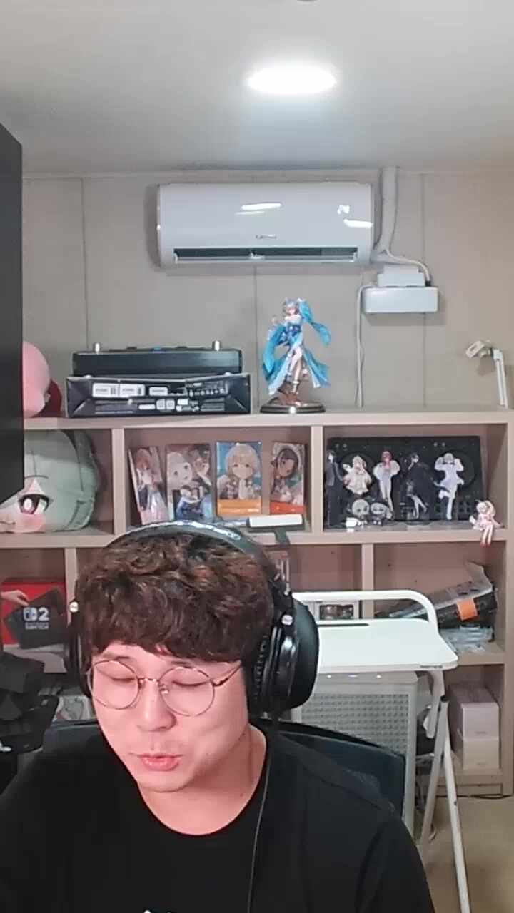 엄마.. 나 4시에 깨워줘...