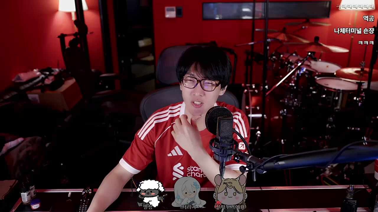알몸으로 터미널 춤출뻔