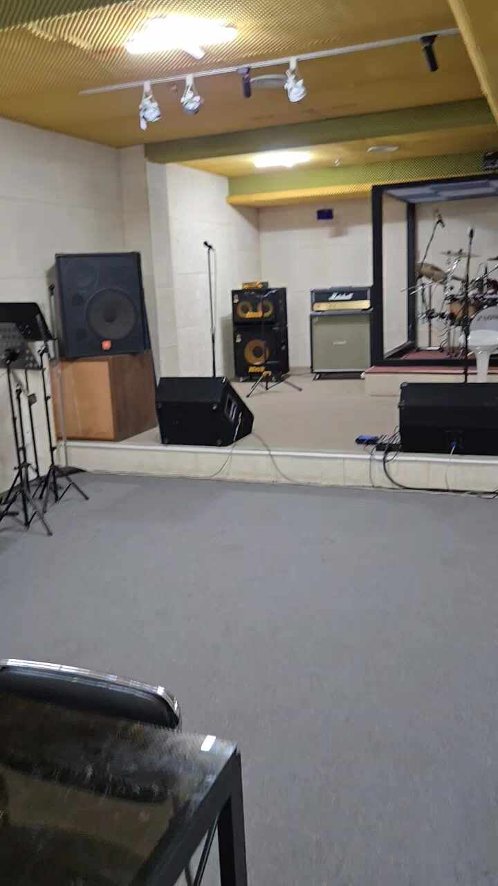 2번째 스튜디오 사진