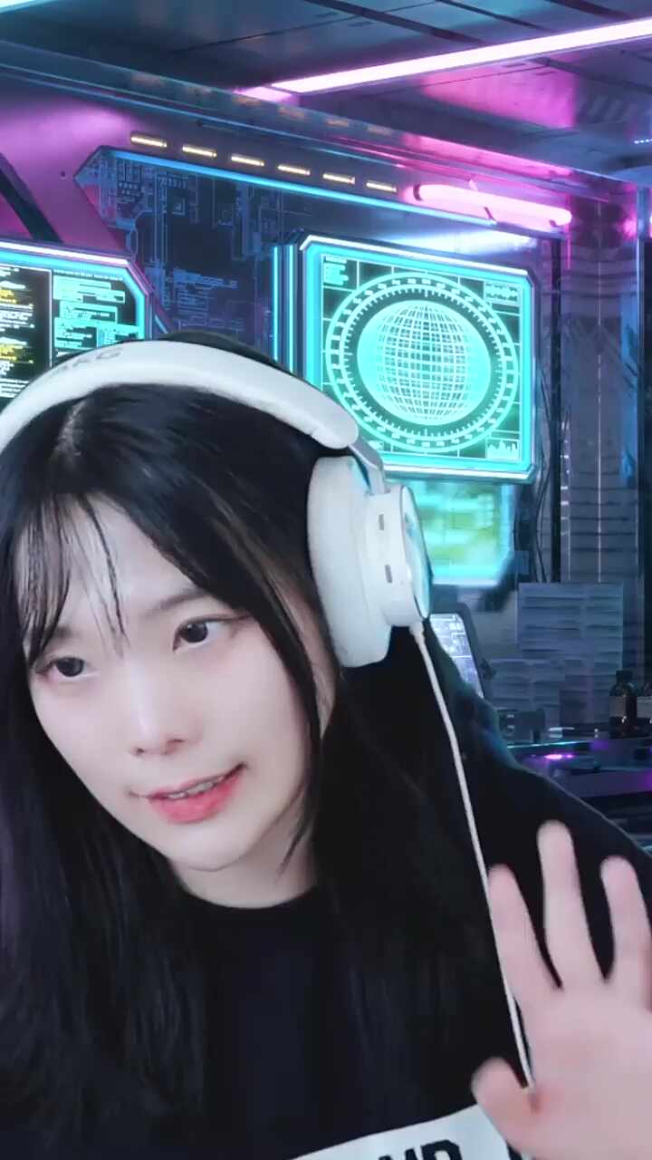 다음은 스트리머 소붕이다