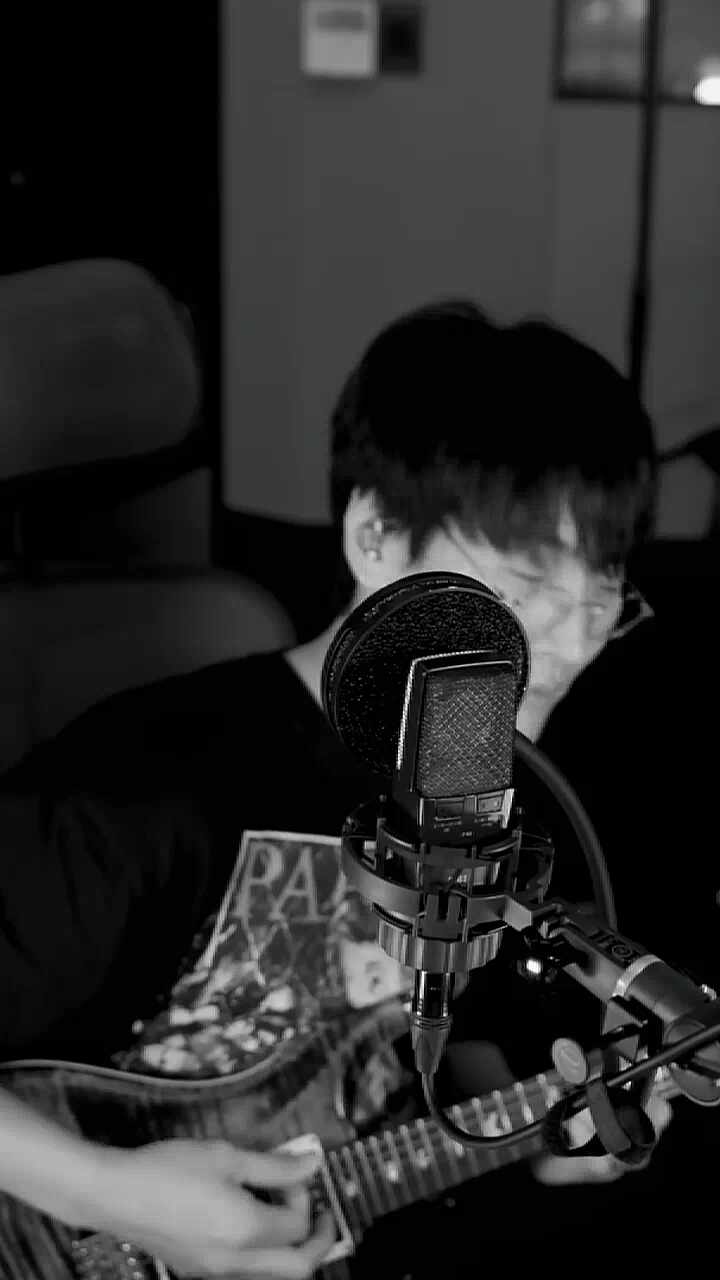 시시한 프리즘 세계는 기타로 정복한다 