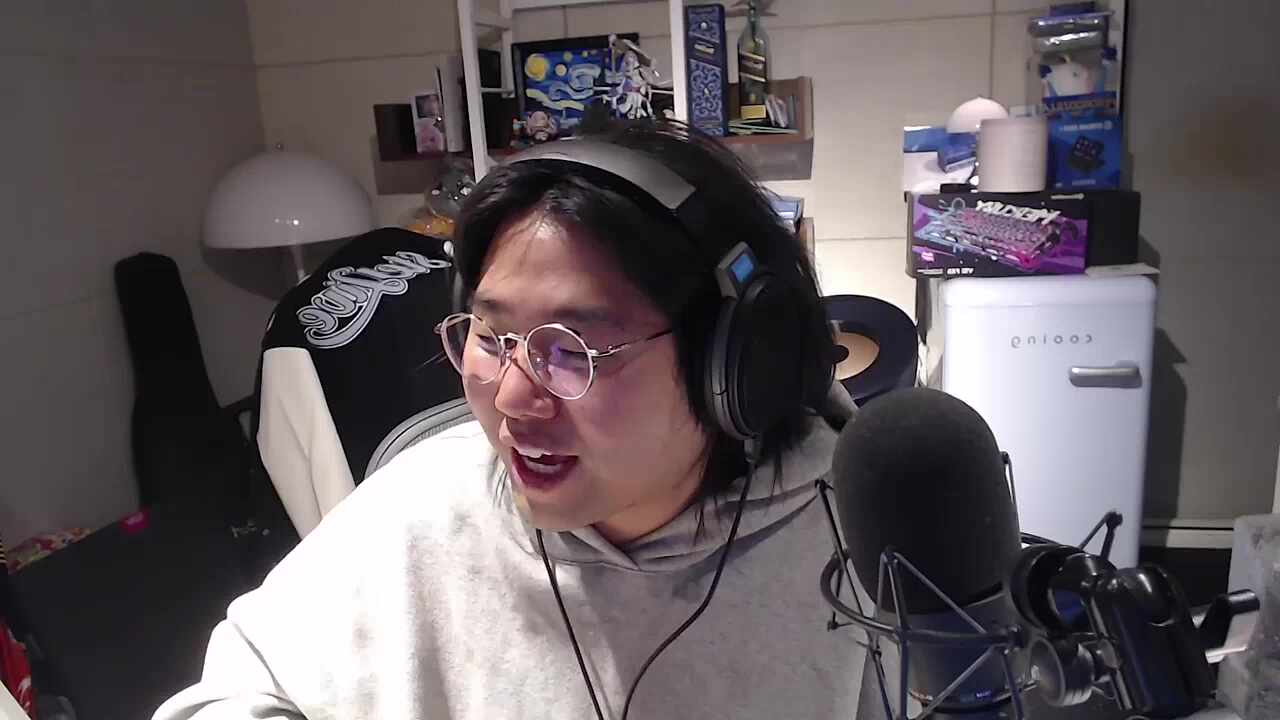 하쁘 귓속 사진과 후추 성대 사진 교환