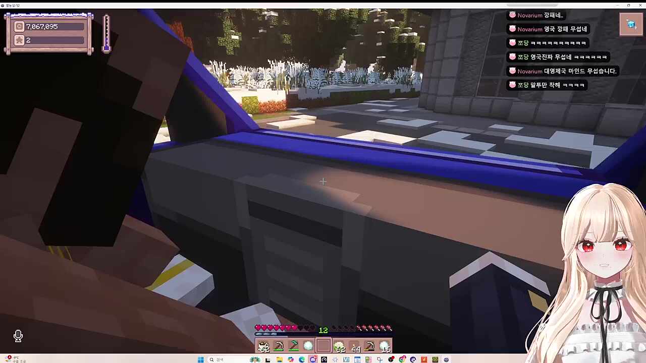 이런 으슥한 곳에 왜 끌고왔어? 여기 마트잖아