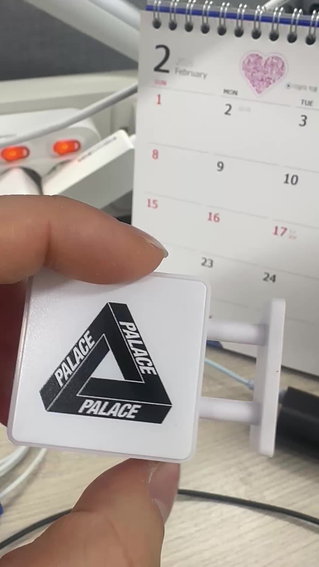 アクセサリー PALACE PAL-MART LED MAGNET WHITE / BLACK PAL-MART LED MAGNET | PALACE SKATEBOARDS