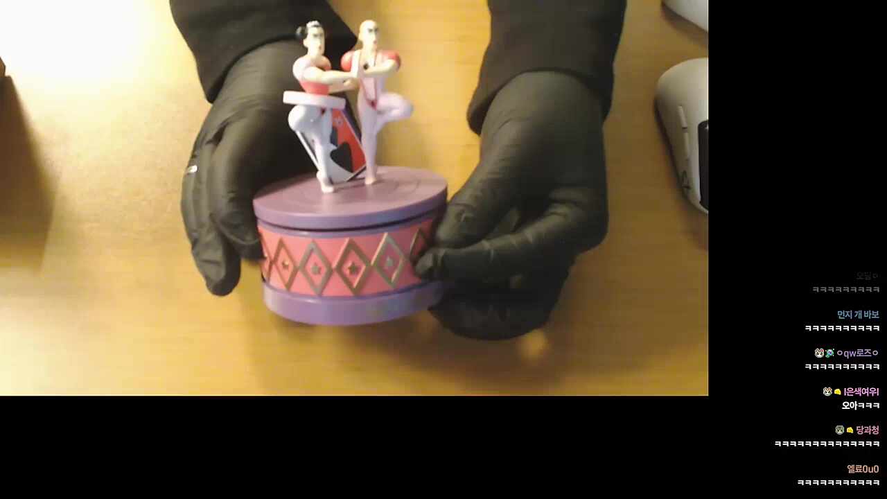 하루 마음에 든다는 중성마녀 오르골 ㅋㅋㅋㅋ