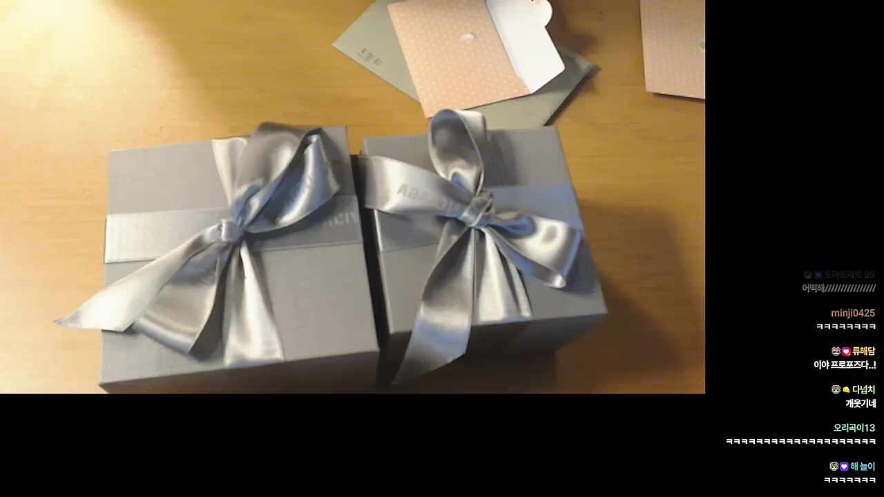 발!렌!시!아!가!